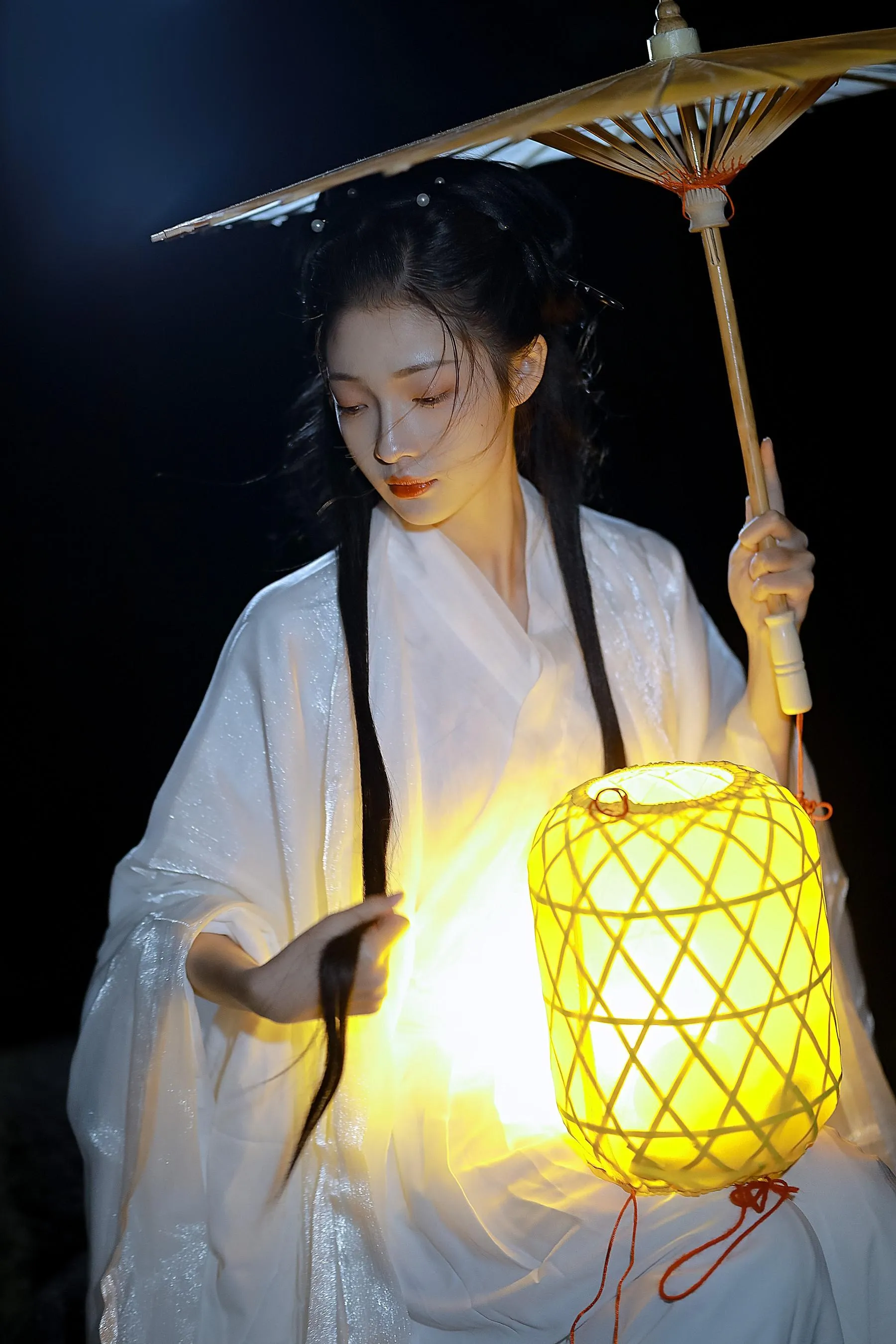 [YITUYU艺图语]2022.08.21 风雨夜归人 呆呆起飞啦_ [24P]插图2